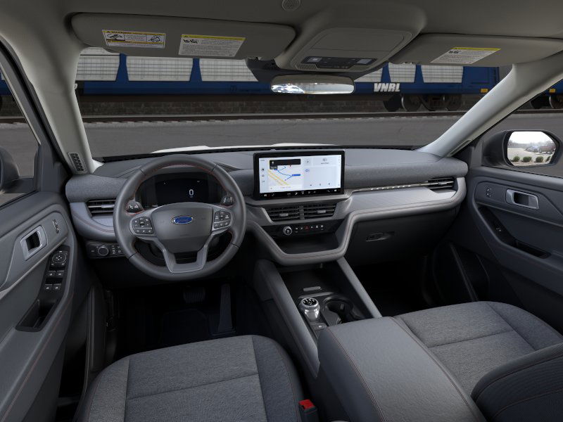 2025 Ford Explorer photo 7