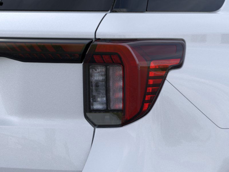 2025 Ford Explorer photo 18