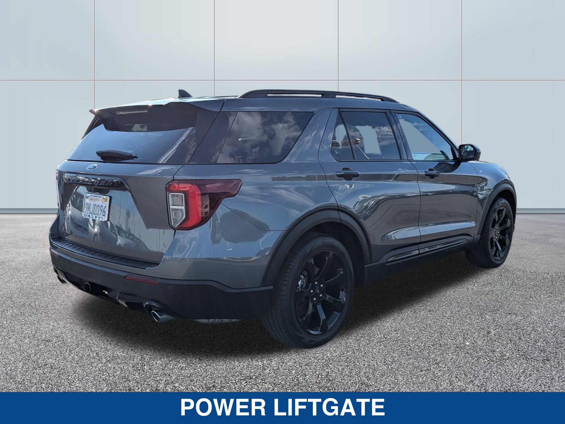 2024 Ford Explorer ST-Line photo 4