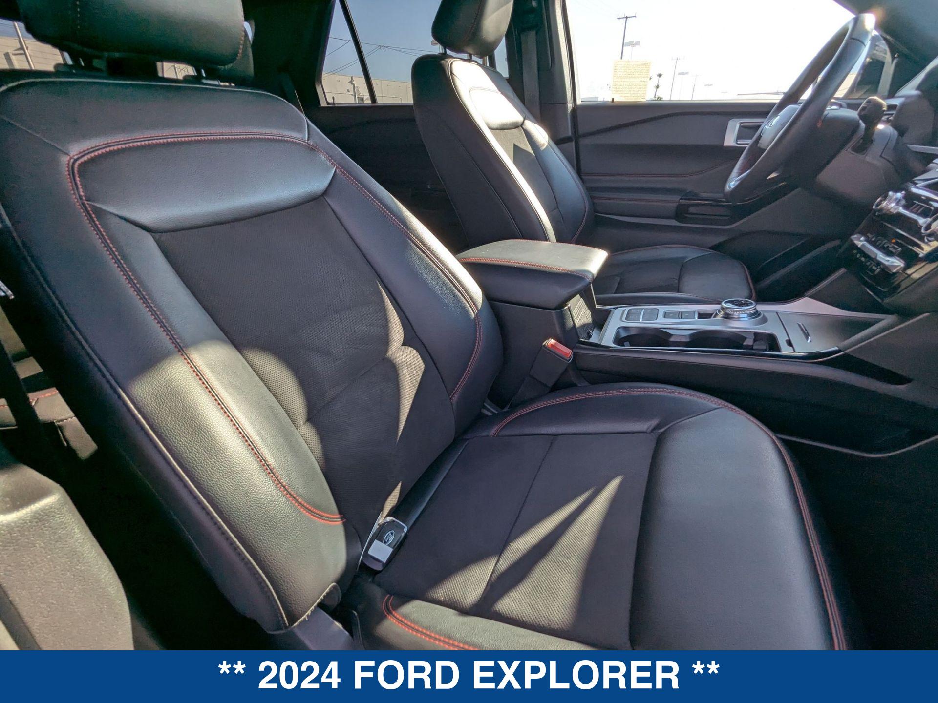 2024 Ford Explorer ST-Line photo 21