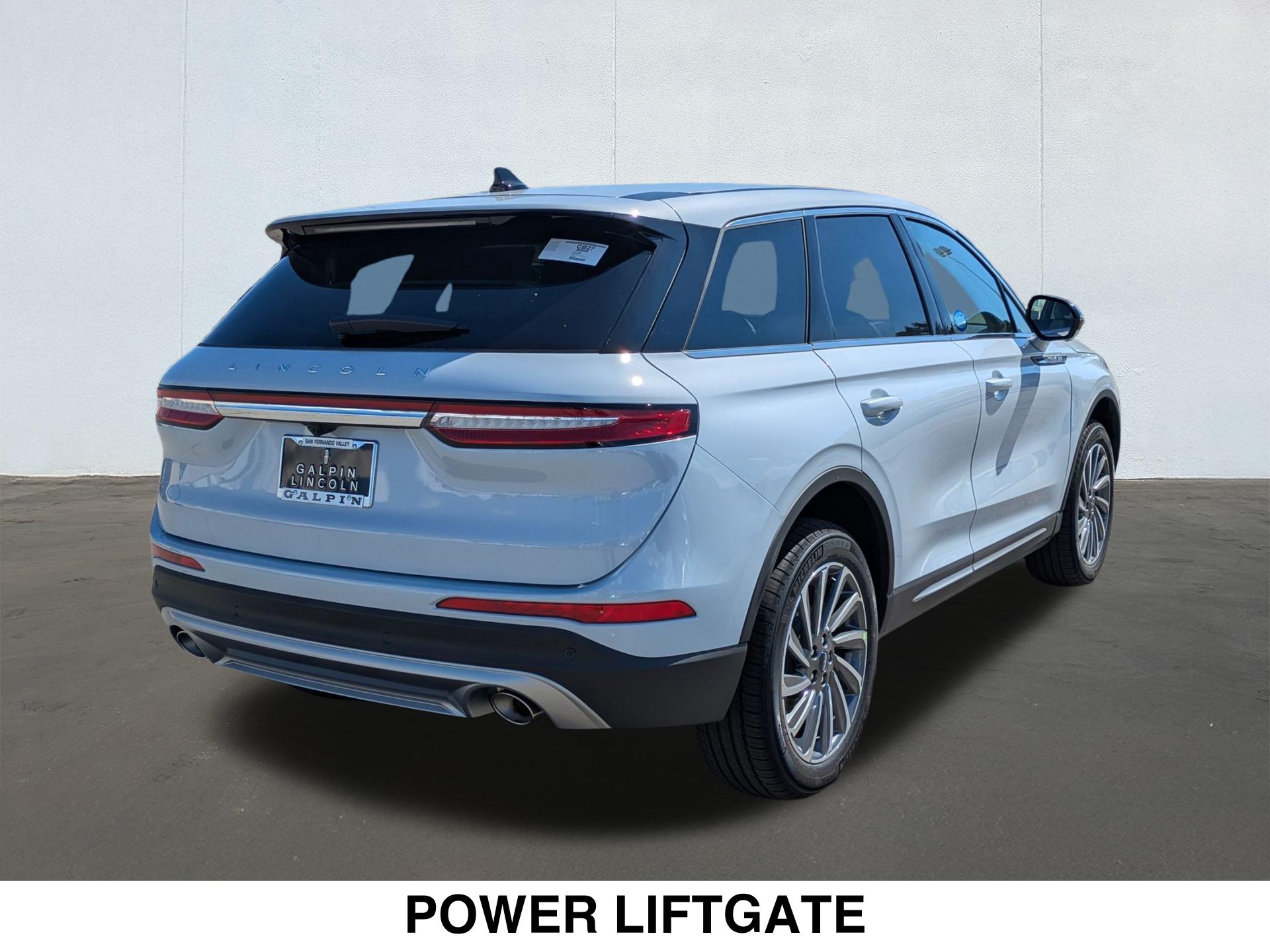 2025 Lincoln Corsair Reserve photo 2