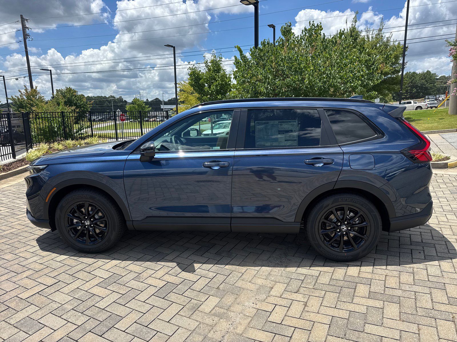 2026 Honda CR-V Hybrid Sport photo 4