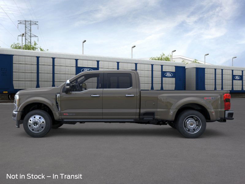 2026 Ford F-450 King Ranch photo 3