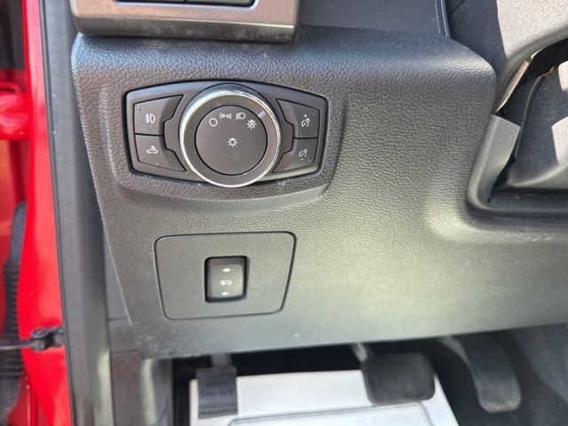 2017 Ford F-150 XLT photo 17