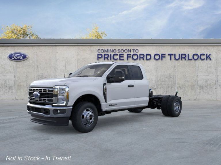 2026 Ford Super Duty F-350 DRW XLT