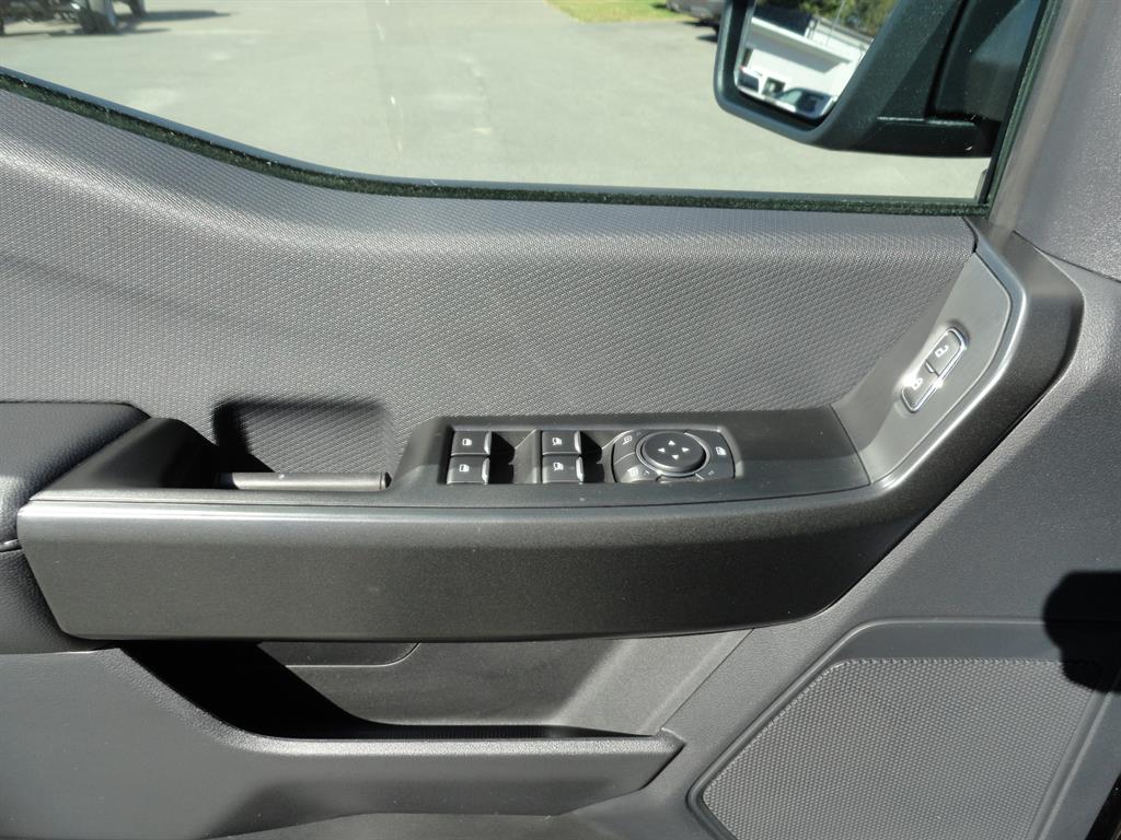 2025 Ford F-150 STX photo 10