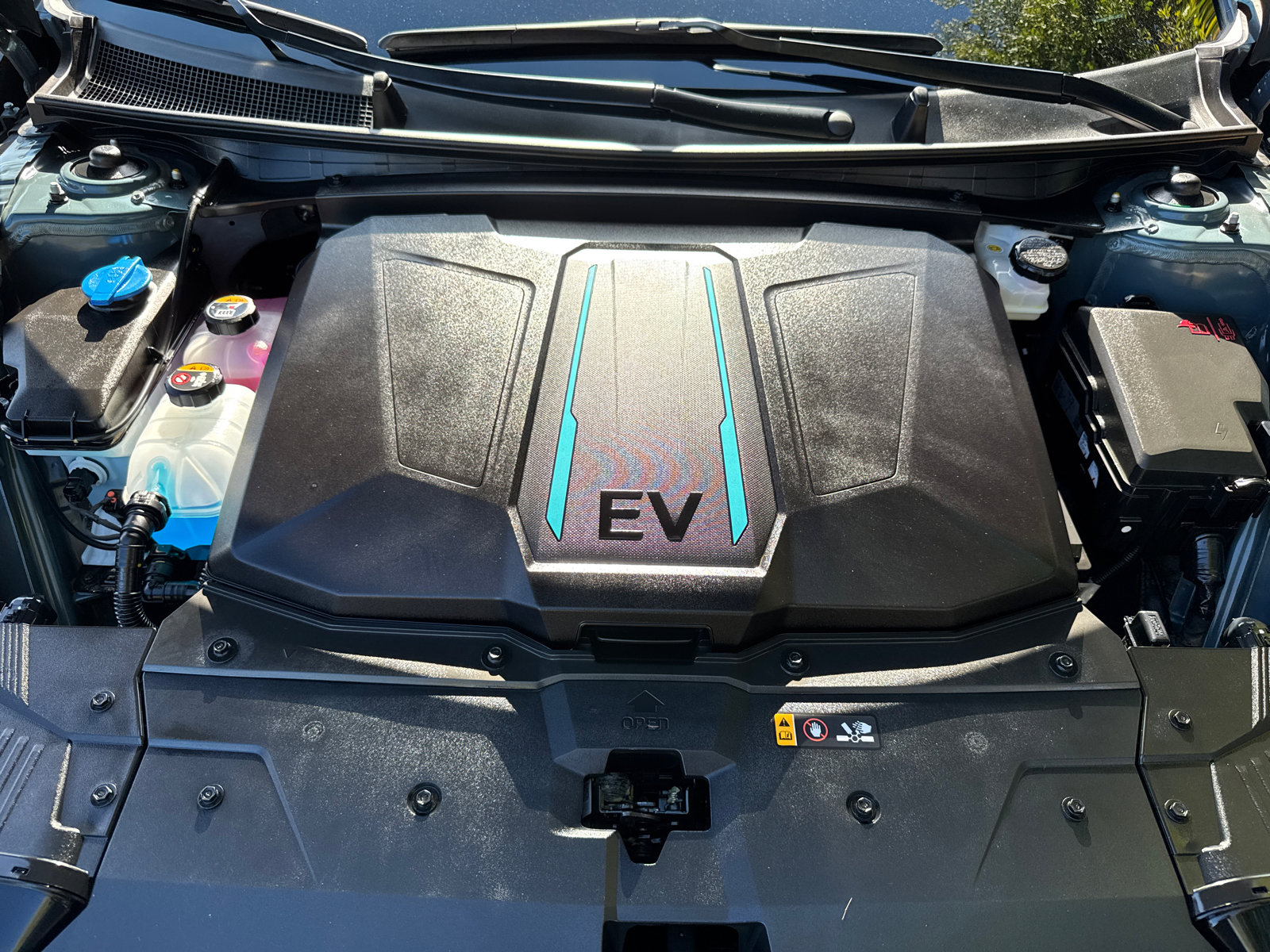 2024 Hyundai Ioniq 5 SE photo 8