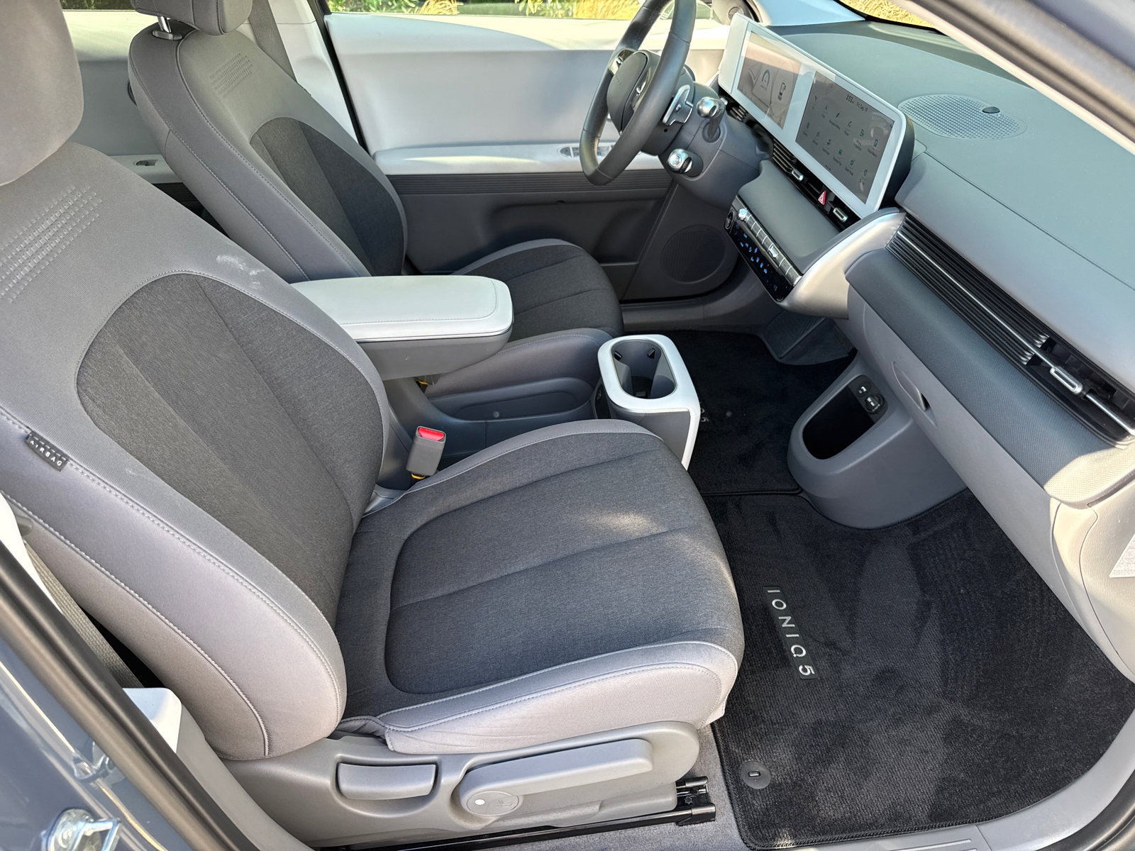 2024 Hyundai Ioniq 5 SE photo 15