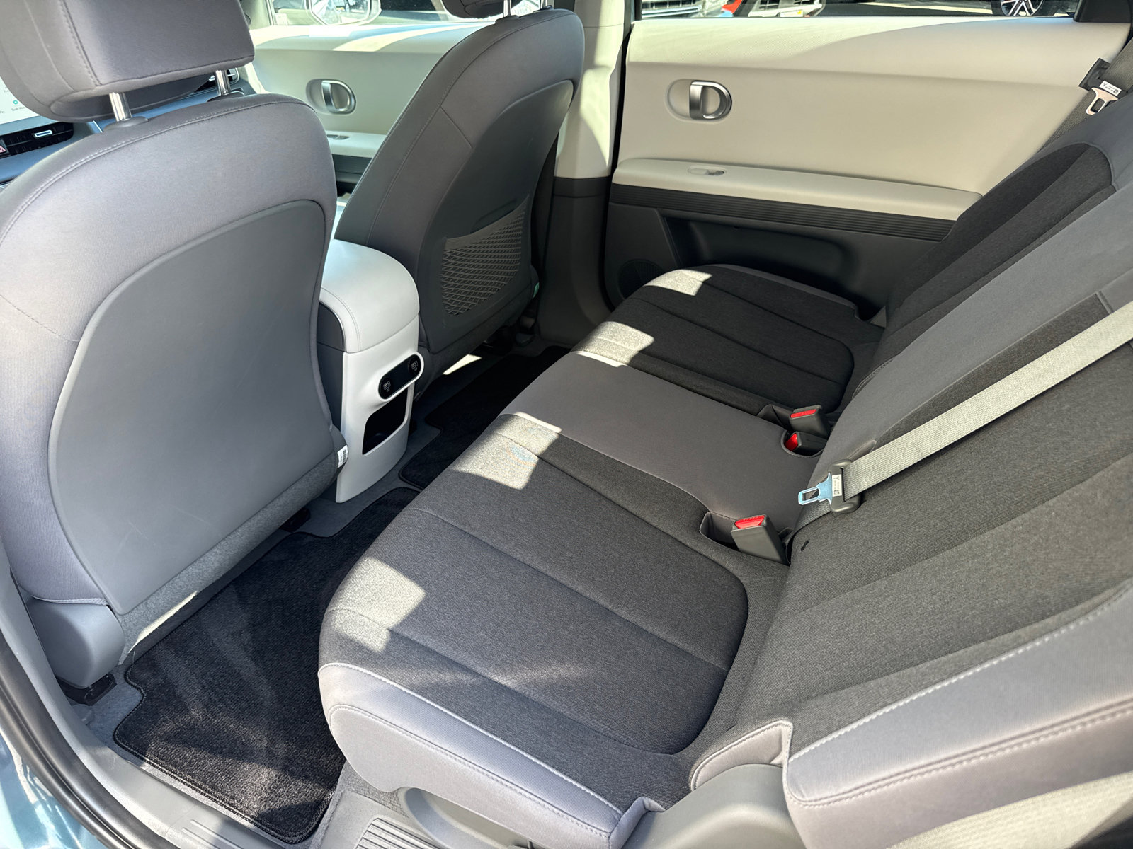 2024 Hyundai Ioniq 5 SE photo 19