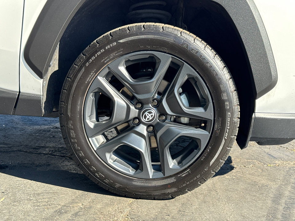 2022 Toyota RAV4 Adventure photo 6