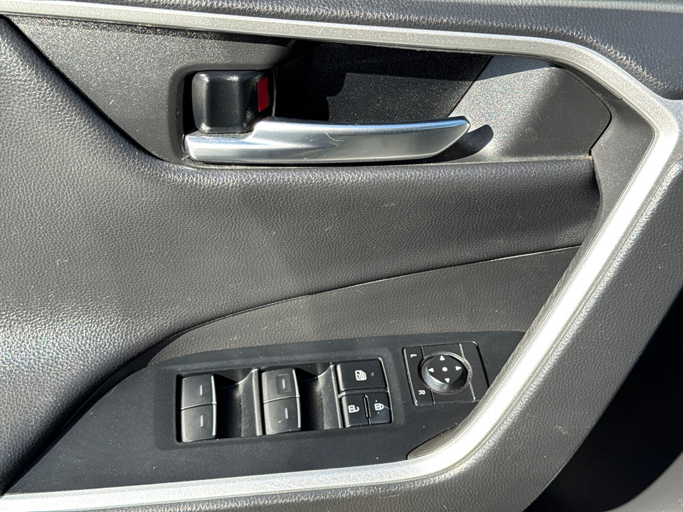 2022 Toyota RAV4 Adventure photo 28