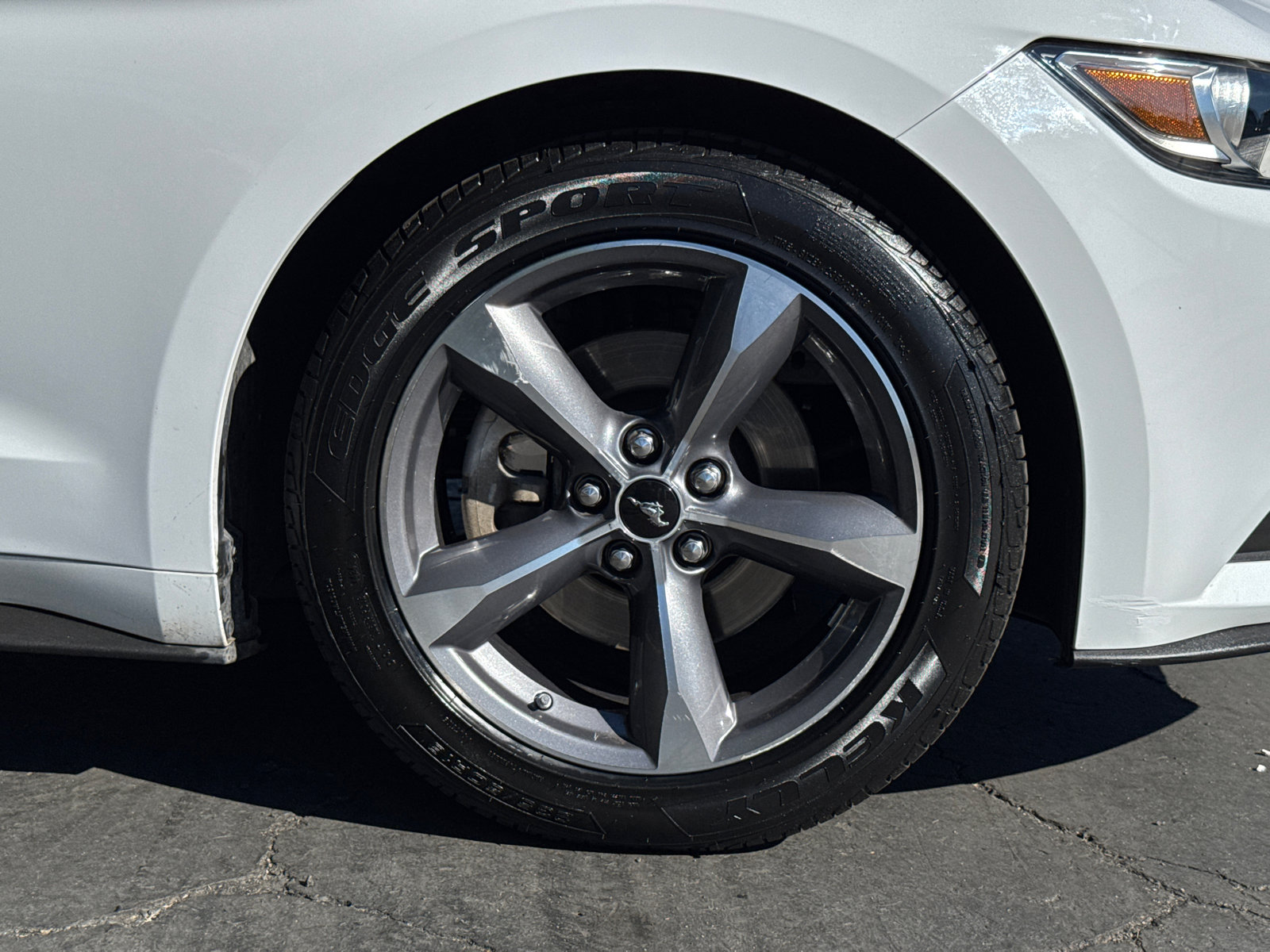 2015 Ford Mustang V6 photo 6