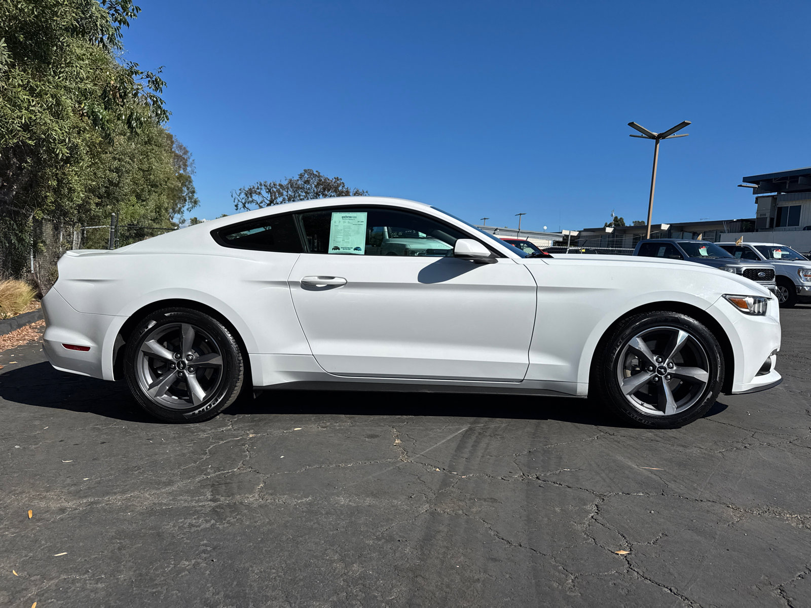 2015 Ford Mustang V6 photo 7