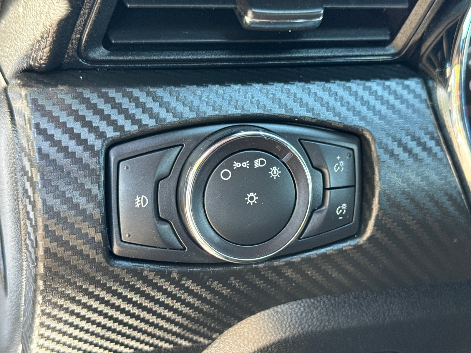 2015 Ford Mustang V6 photo 21