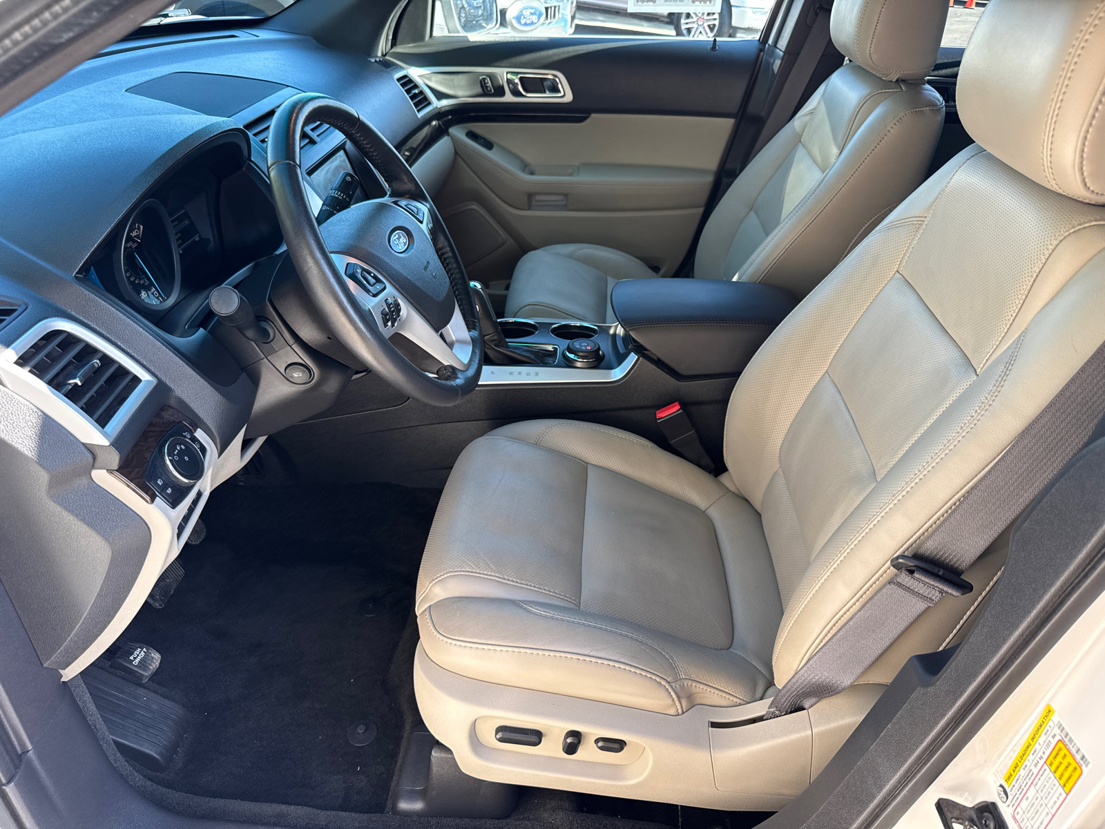 2012 Ford Explorer Limited photo 26