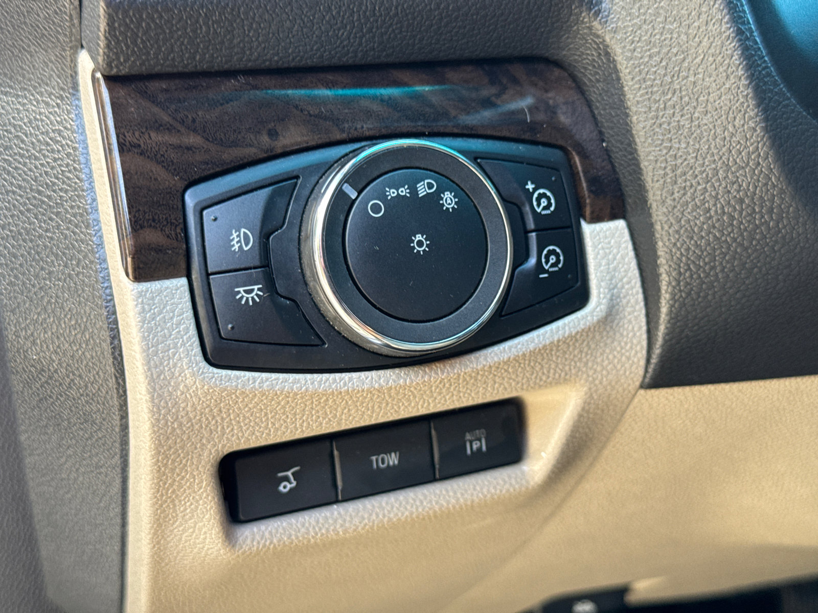 2012 Ford Explorer Limited photo 28