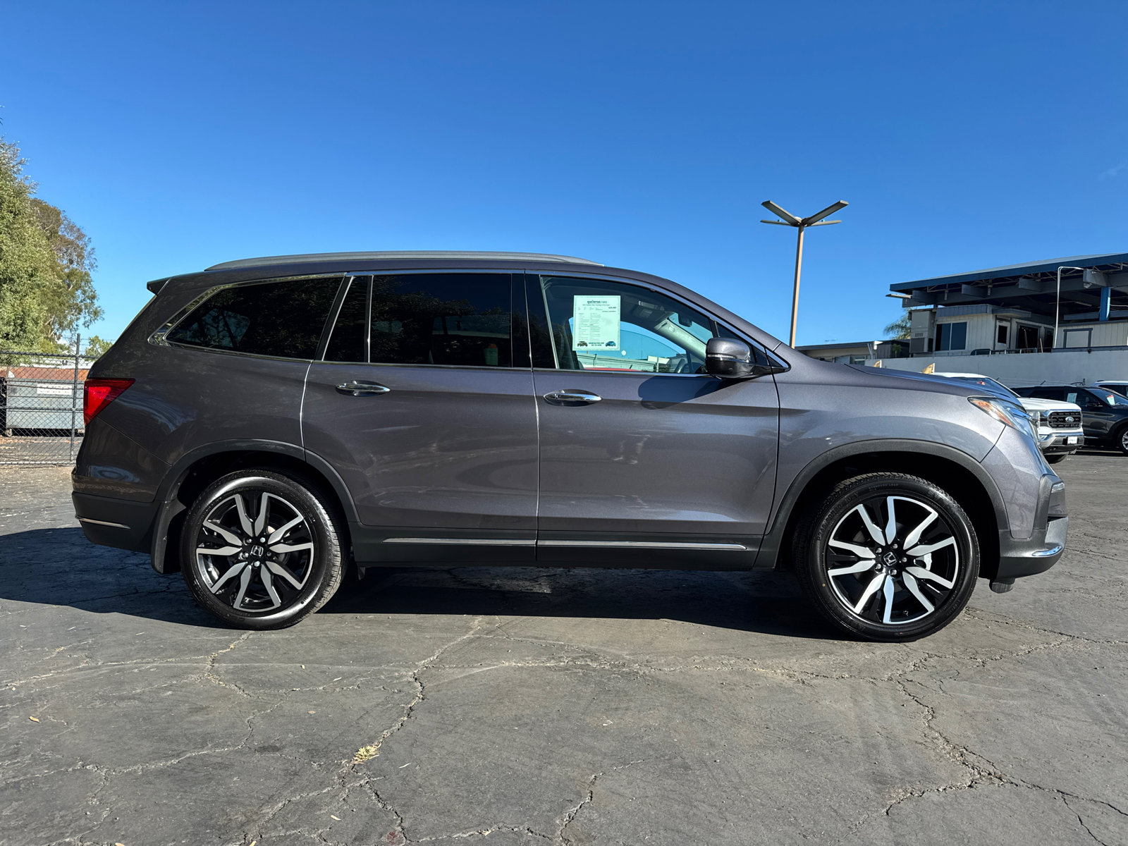 2021 Honda Pilot Touring photo 5