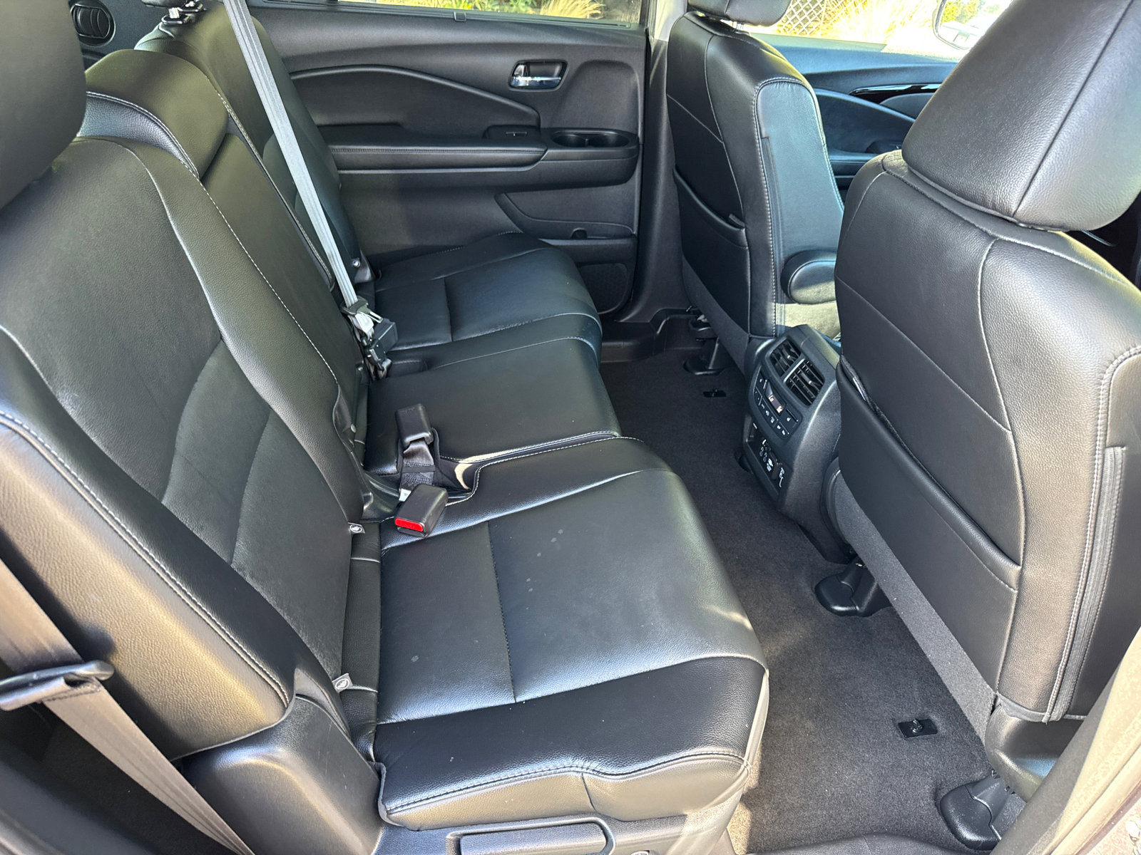 2021 Honda Pilot Touring photo 16