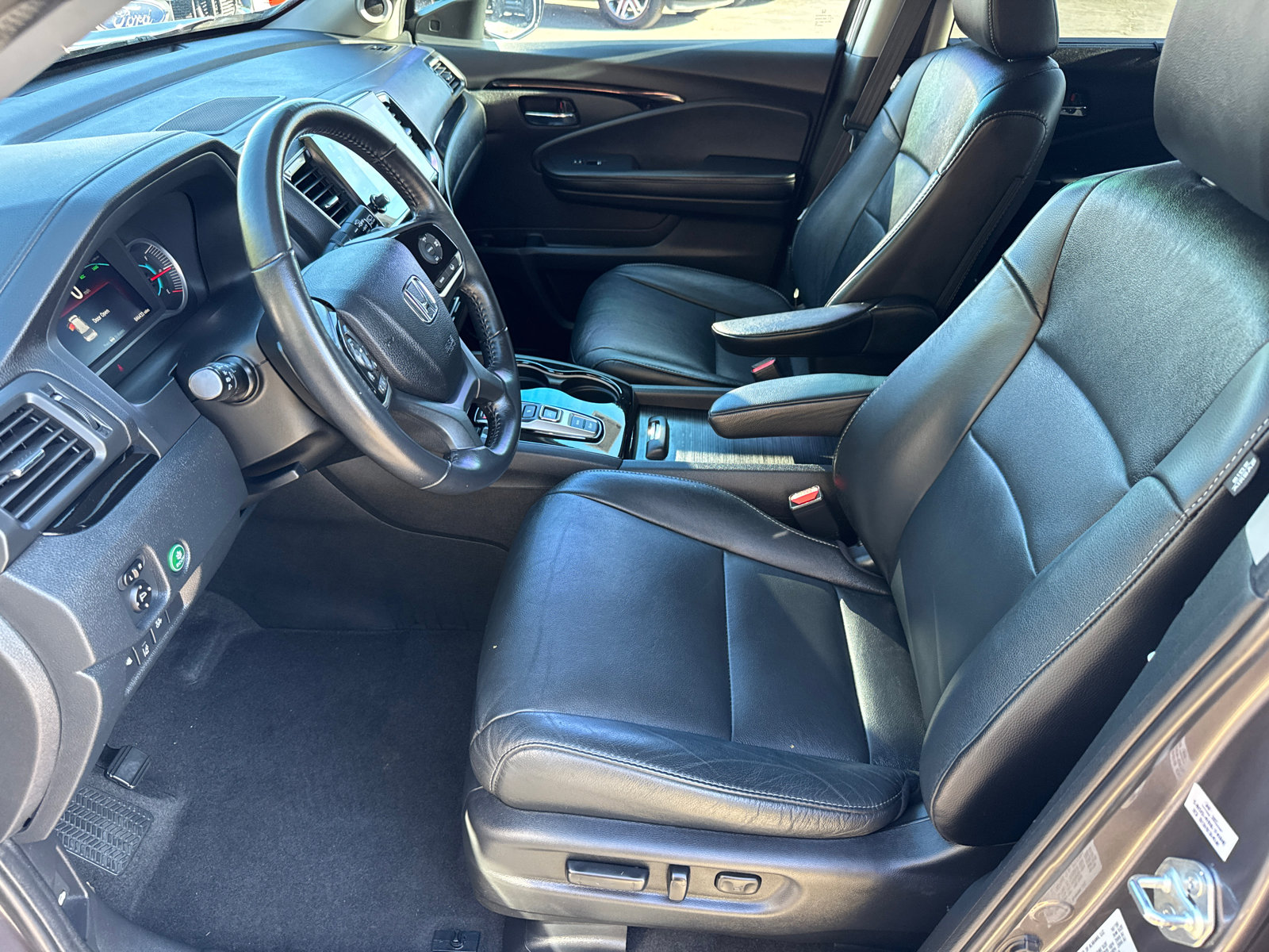 2021 Honda Pilot Touring photo 24