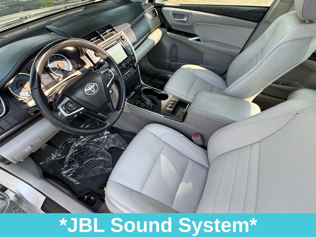 2017 Toyota Camry XLE XSE photo 12