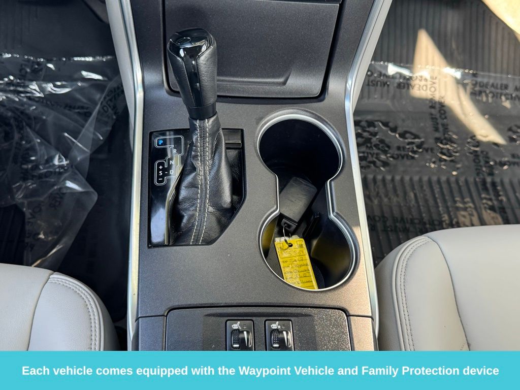 2017 Toyota Camry XLE XSE photo 19