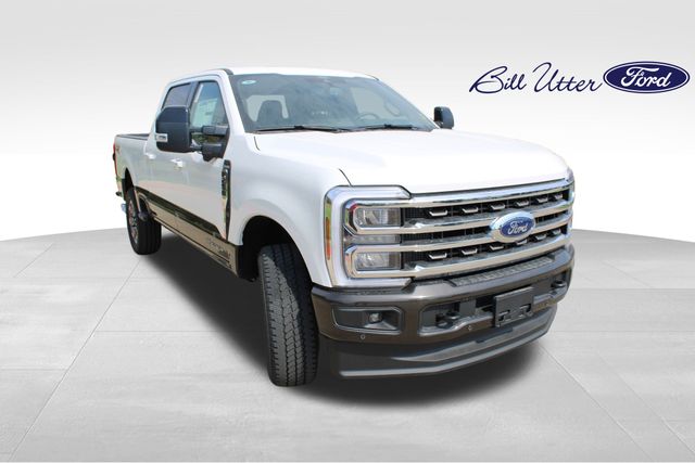 2025 Ford F-250 photo 2