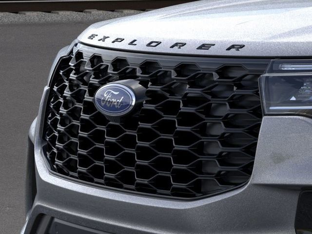 2025 Ford Explorer ST-Line photo 14