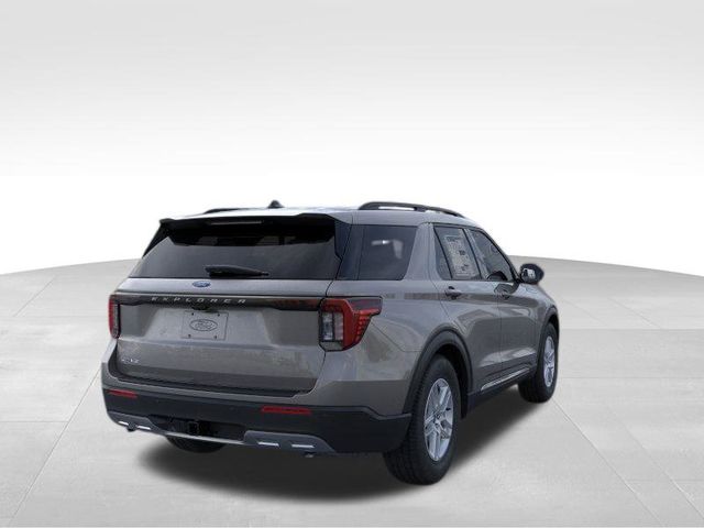 2025 Ford Explorer photo 7