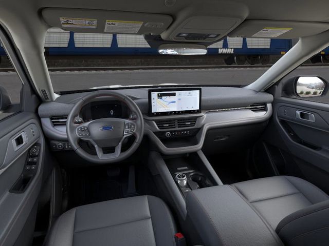 2025 Ford Explorer photo 8