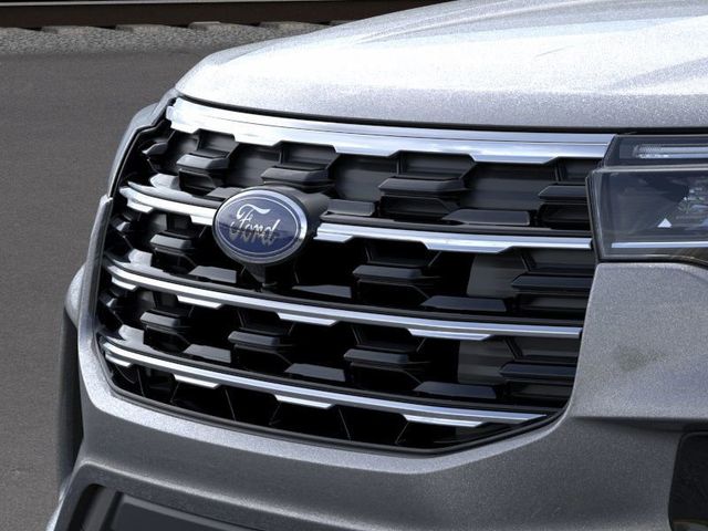 2025 Ford Explorer photo 14