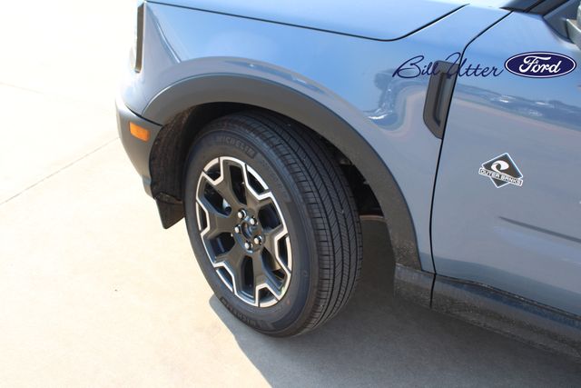 2025 Ford Bronco Sport Outer Banks photo 5