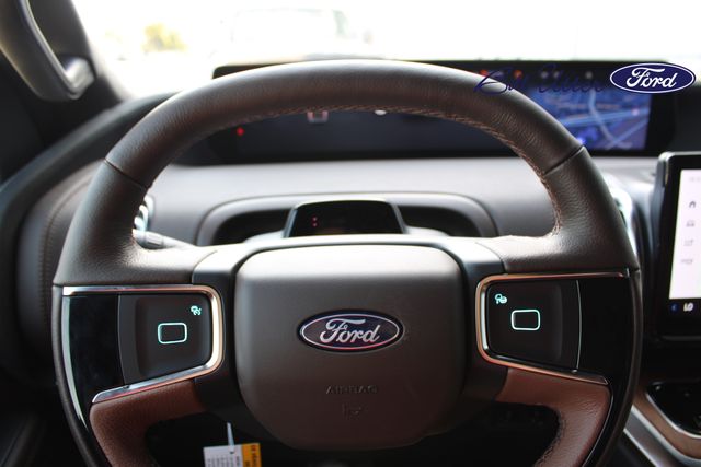 2025 Ford Expedition King Ranch photo 13