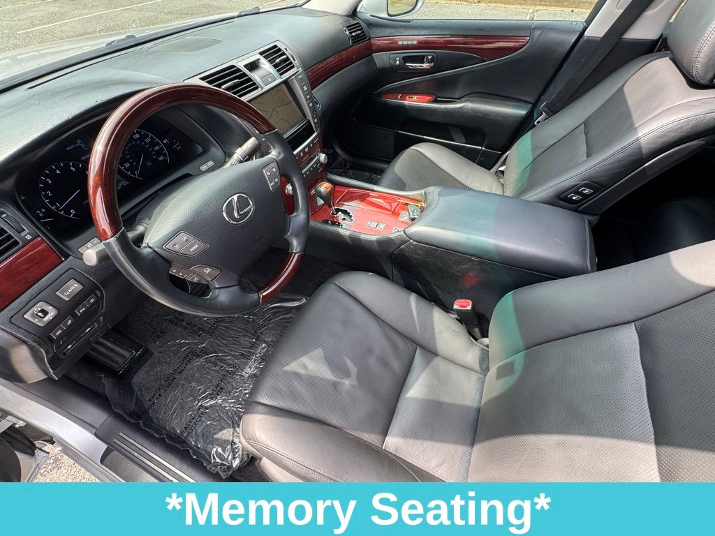 2012 Lexus LS 460 photo 10