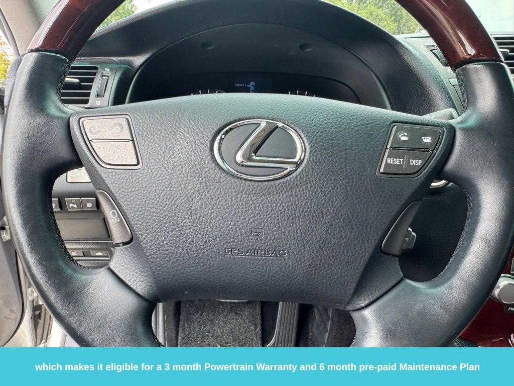 2012 Lexus LS 460 photo 17