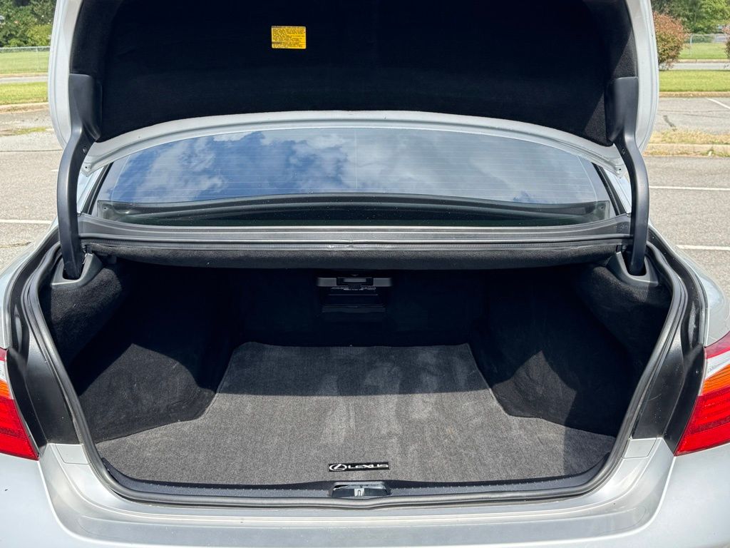 2012 Lexus LS 460 photo 25