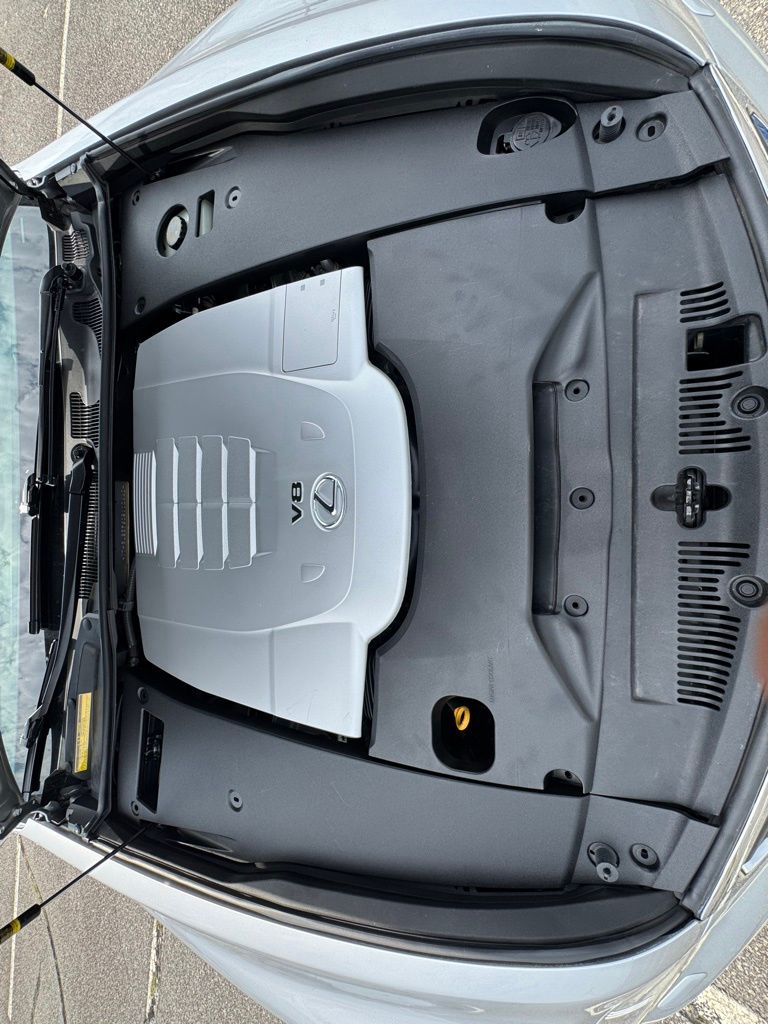 2012 Lexus LS 460 photo 27