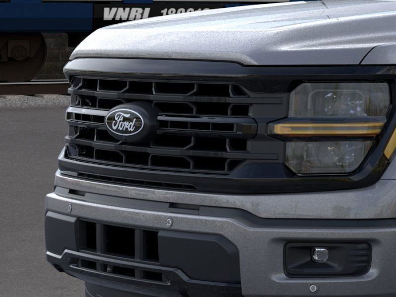 2025 Ford F-150 XLT photo 17