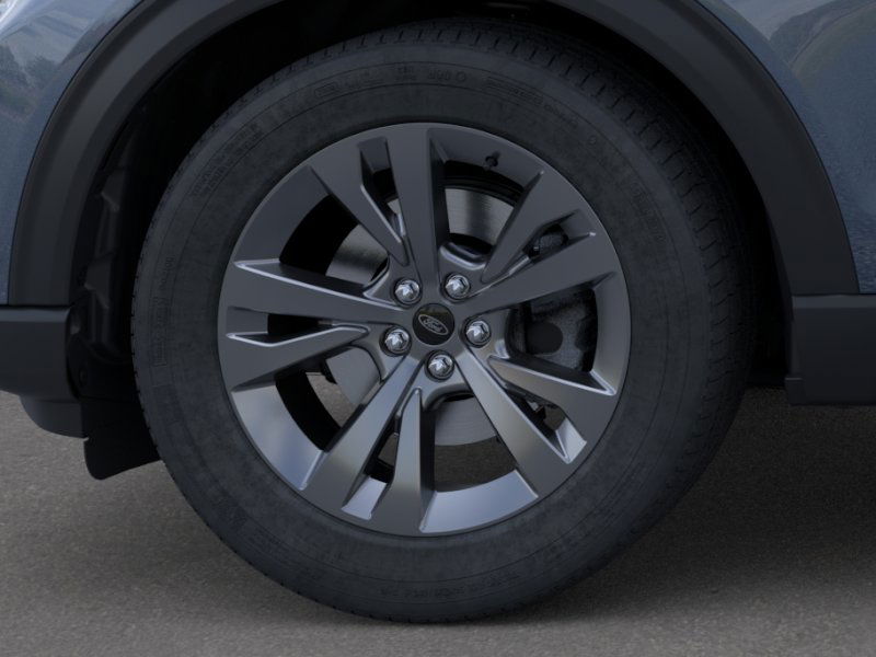 2025 Ford Explorer photo 16