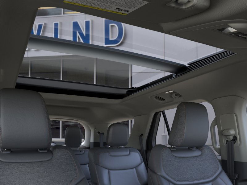 2025 Ford Explorer photo 19