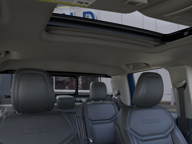 2025 Ford Maverick photo 12