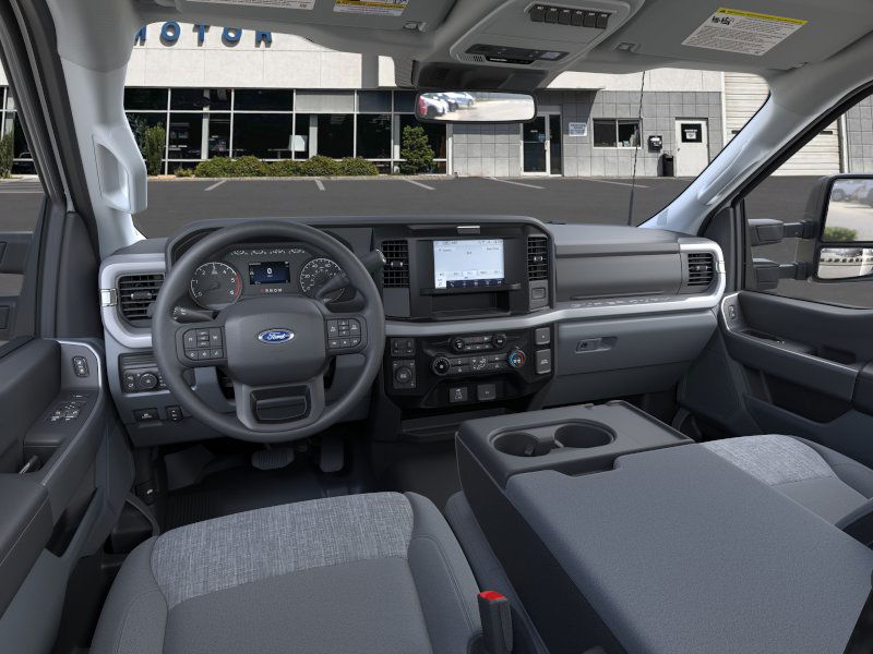 2026 Ford F-550 photo 9