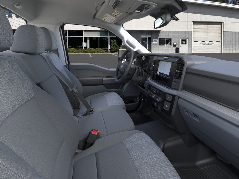 2026 Ford F-550 photo 11