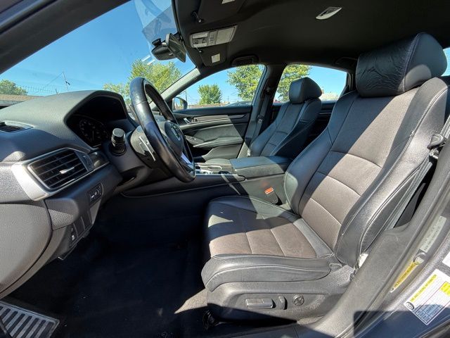 2018 Honda Accord Sport photo 16