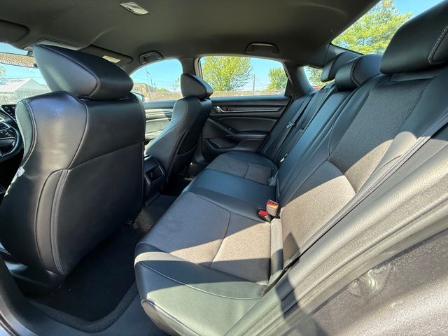 2018 Honda Accord Sport photo 18