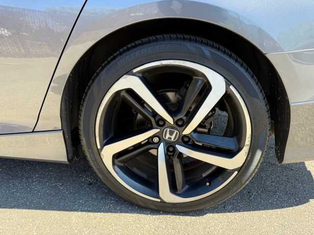 2018 Honda Accord Sport photo 34