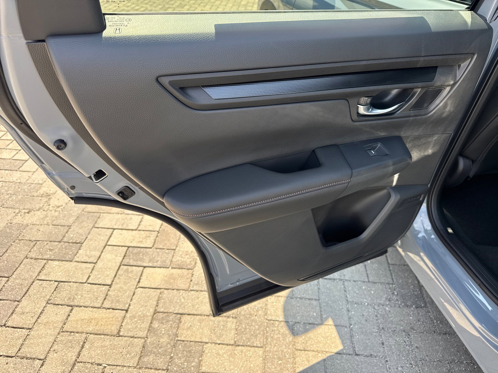 2026 Honda CR-V Hybrid Sport-L photo 13