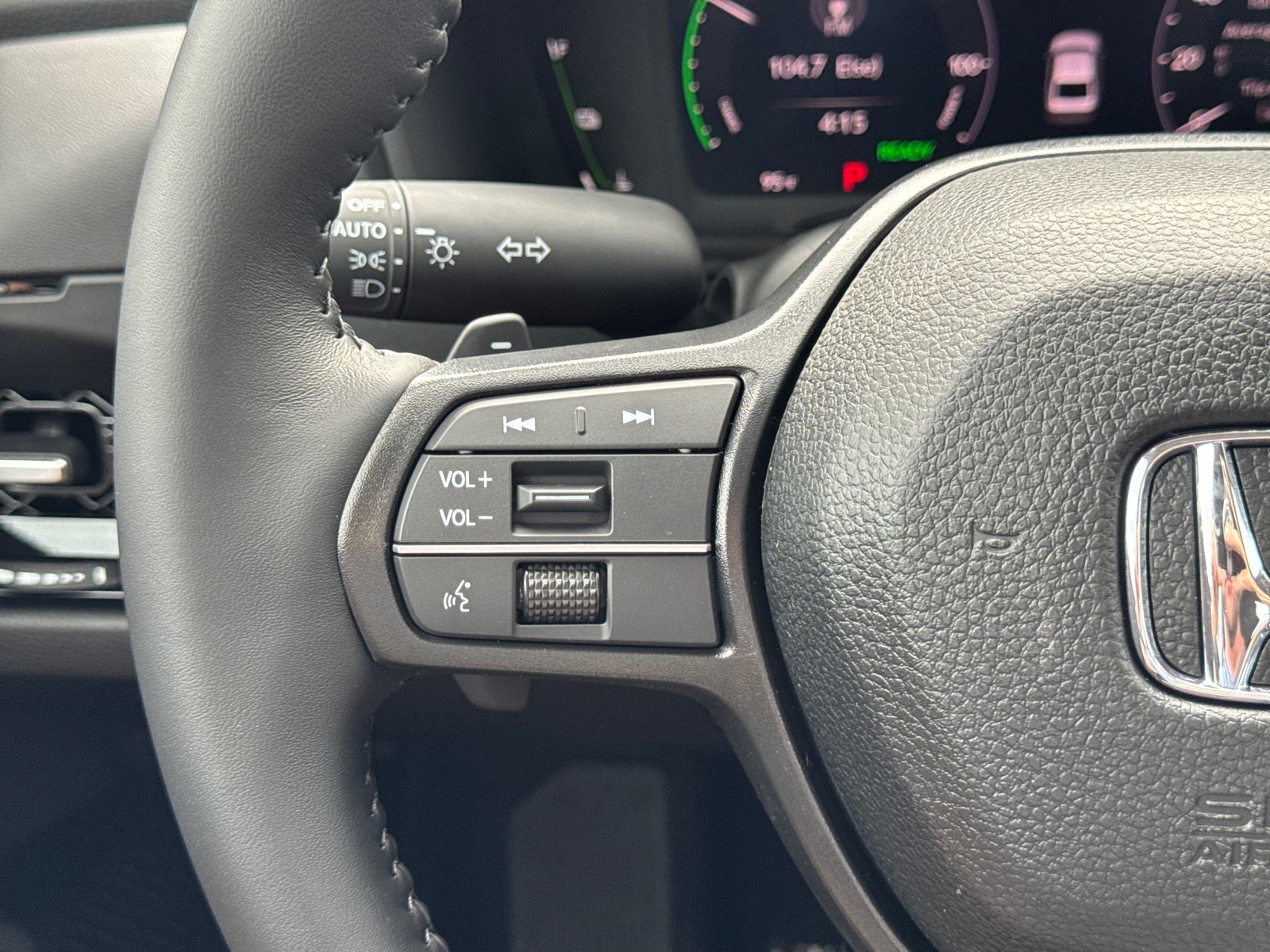2025 Honda Accord Hybrid EX-L photo 17