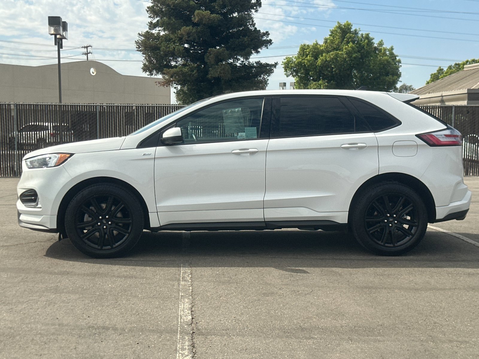 2021 Ford Edge ST-Line photo 3