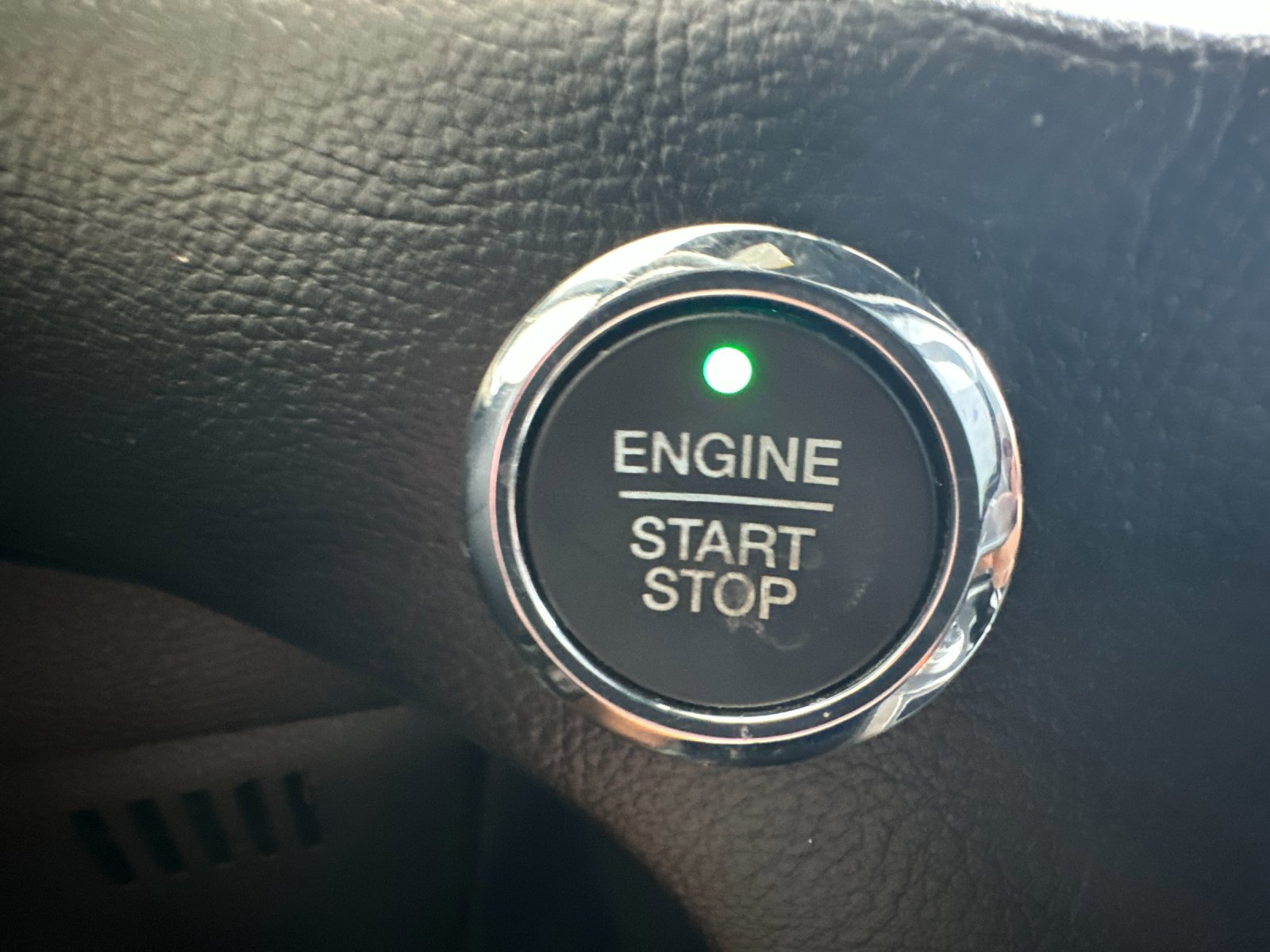 2021 Ford Edge ST-Line photo 19