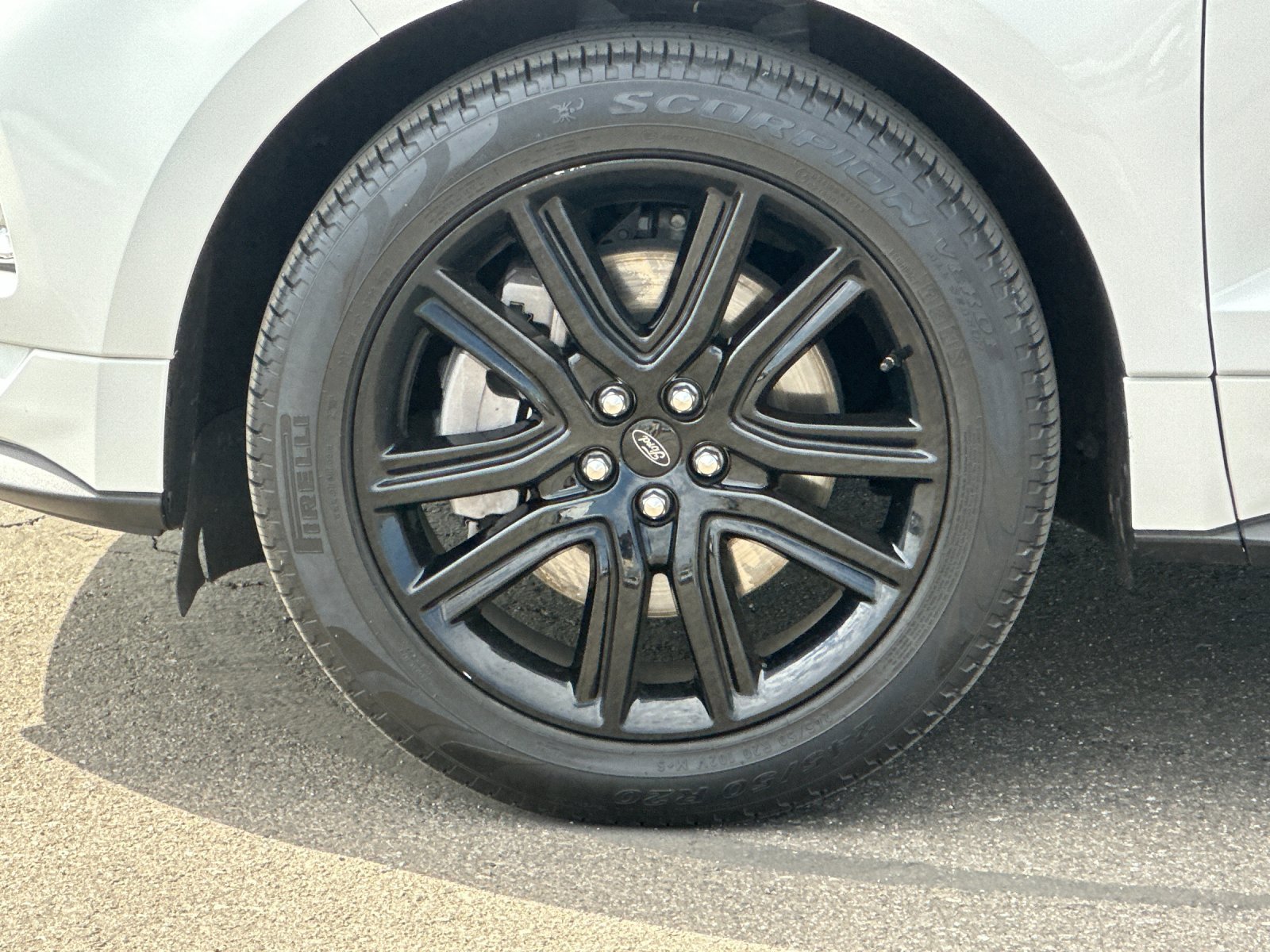 2021 Ford Edge ST-Line photo 22